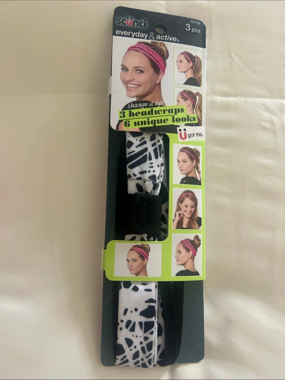 scunci Everyday & Active Black and White 3-Pack Headwraps